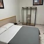 Larissarooms Πανσιόν *